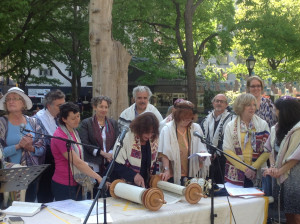 Rosh Hodesh Sivan in Madison Square Park in NYC, in solidarity with Women of the Wall